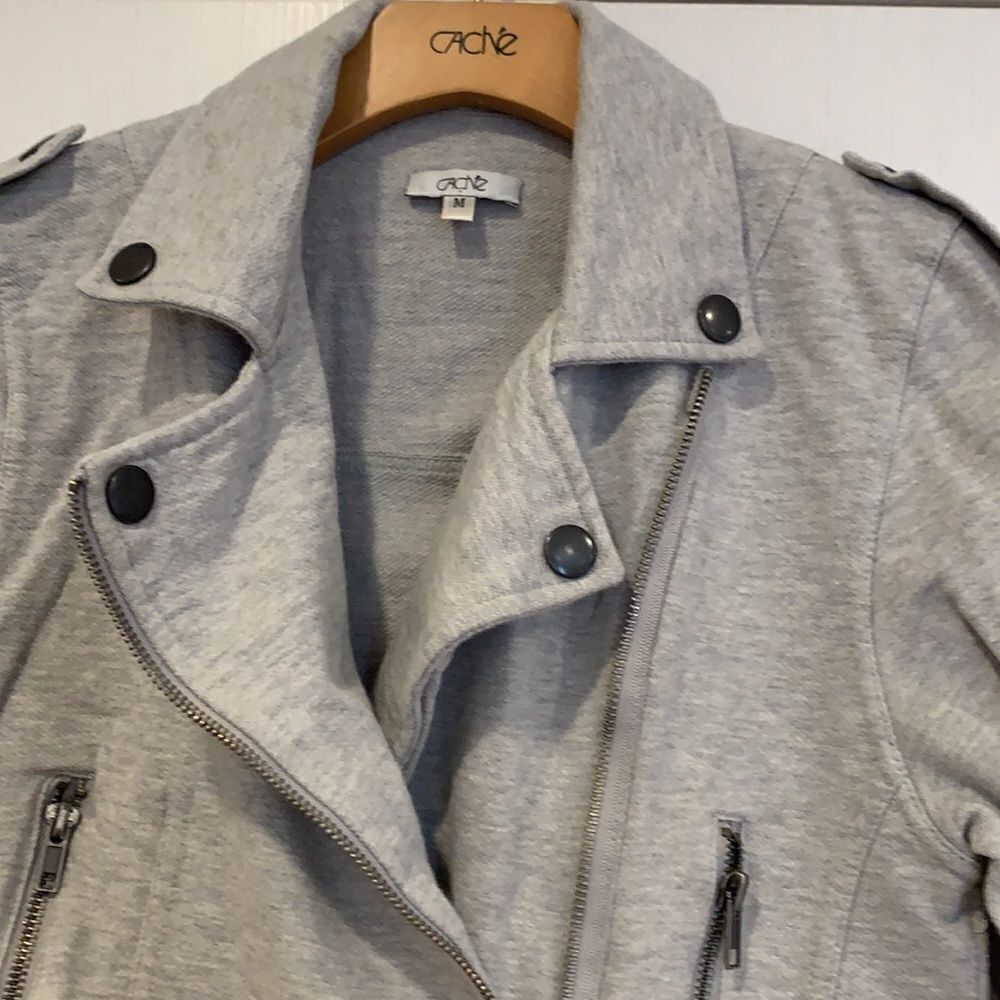 🎉last deal 🎉Cache zipper jacket - Picture 2 of 8